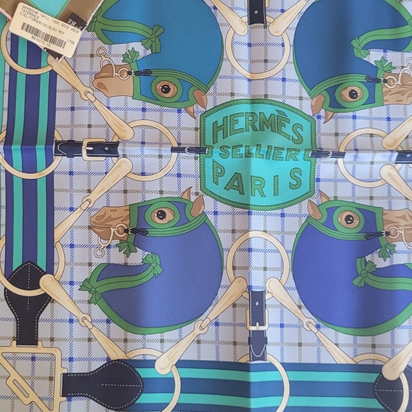 Brand new in box Hermès Tatersale scarf - Picture 3 of 8